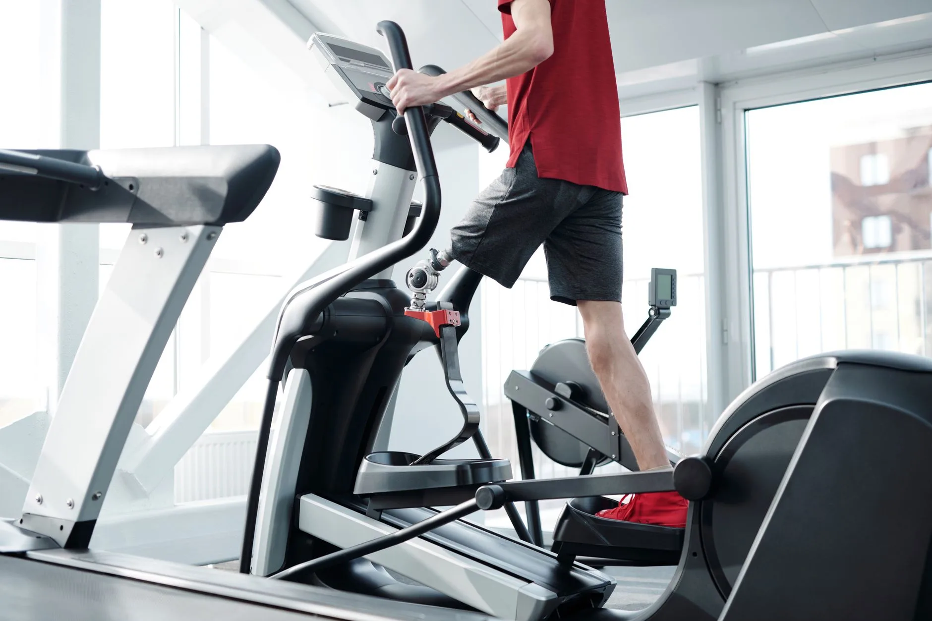 Elliptical trainer pedal and stride detail